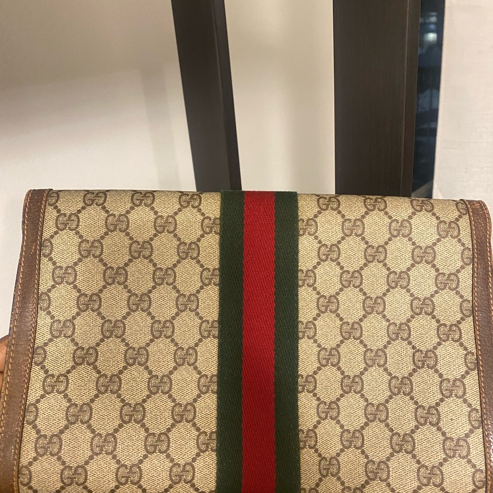 Authentic Gucci cluch - Picture 3 of 7